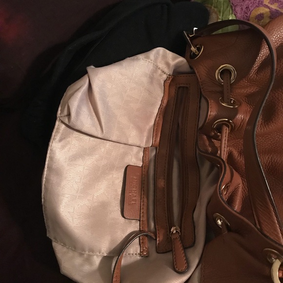 Large Michael Kors Purse - Picture 4 of 5